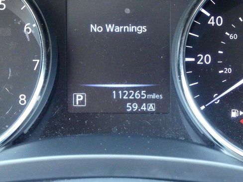 Used 2016 Nissan Rogue SV w/ SV Premium Package FWD image 17