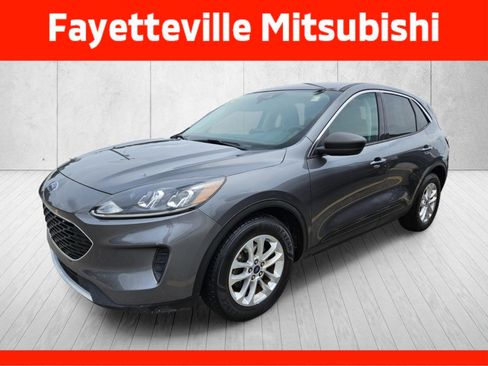 Used 2022 Ford Escape SE FWD image 5