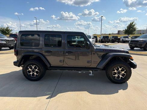 Used 2021 Jeep Wrangler Unlimited Rubicon AWD/4WD image 6
