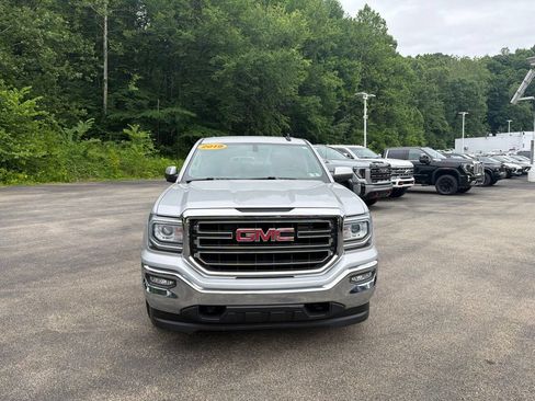 Used 2019 GMC Sierra 1500 SLE w/ SLE Value Package AWD/4WD image 8
