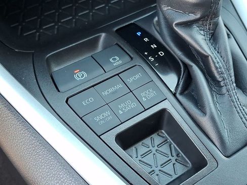 Certified 2023 Toyota RAV4 LE AWD/4WD image 27