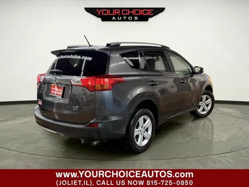 Used 2013 Toyota RAV4 XLE image 4