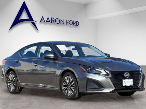 Used 2023 Nissan Altima 2.5 SV image 7