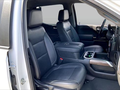 Used 2021 Chevrolet Silverado 1500 RST w/ Convenience Package II AWD/4WD image 9