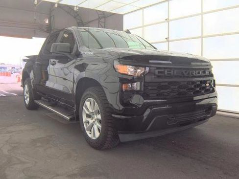 Used 2022 Chevrolet Silverado 1500 Custom RWD image 3