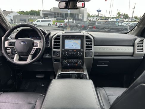 Used 2017 Ford F250 Lariat w/ Lariat Ultimate Package AWD/4WD image 23