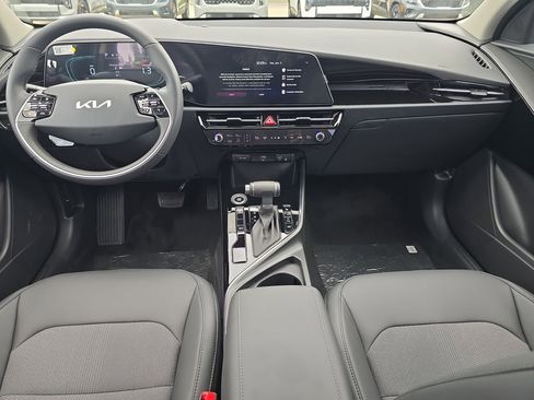 New 2026 Kia Niro EX FWD image 11
