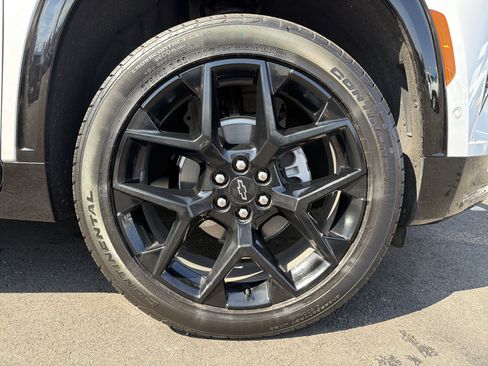 Used 2025 Chevrolet Traverse RS w/ LPO, Floor Liner Package image 13