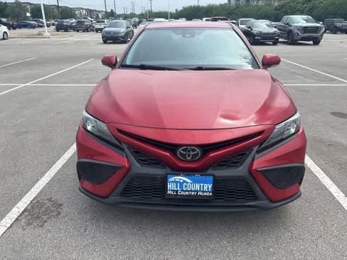 Used 2023 Toyota Camry SE FWD image 8