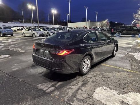 Used 2025 Toyota Camry LE w/ Convenience Package image 3
