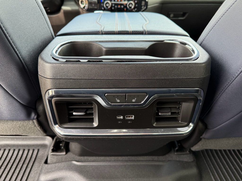 Used 2023 Chevrolet Silverado 1500 High Country w/ Technology Package AWD/4WD image 32