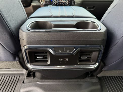 Used 2023 Chevrolet Silverado 1500 High Country w/ Technology Package AWD/4WD image 32