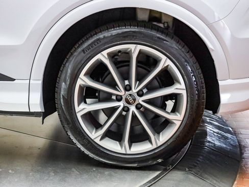 New 2026 Audi Q4 e-tron Premium image 12