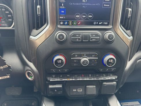 Used 2022 Chevrolet Silverado 3500 High Country w/ Z71 Off-Road Package AWD/4WD image 12