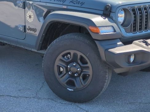 Certified 2025 Jeep Wrangler Sport AWD/4WD image 2