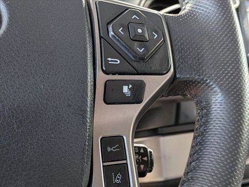 Used 2019 Toyota Tacoma SR5 RWD image 13