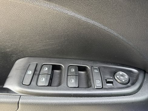 Used 2024 Hyundai Venue SEL FWD image 15