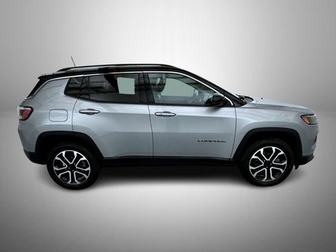 Used 2022 Jeep Compass Limited AWD/4WD image 4