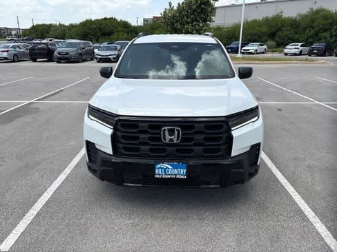 Used 2026 Honda Pilot Sport image 8