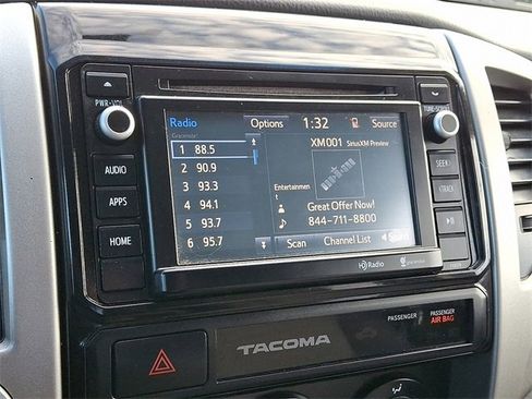 Used 2015 Toyota Tacoma 4x4 Access Cab V6 image 16