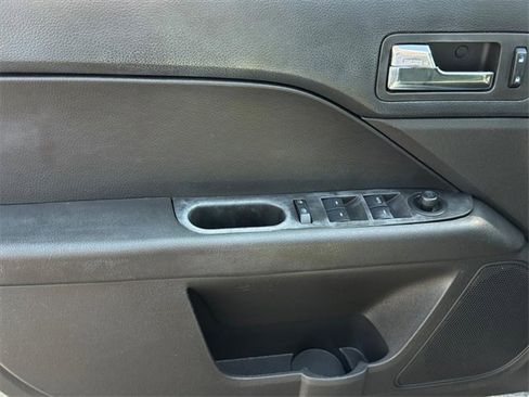 Used 2007 Ford Fusion SE image 14