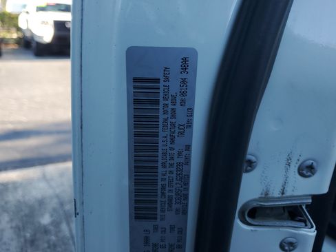 Used 2018 RAM 2500 Laramie w/ Sport Appearance Group image 30