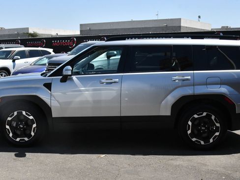 Used 2024 Hyundai Santa Fe SEL AWD/4WD image 4