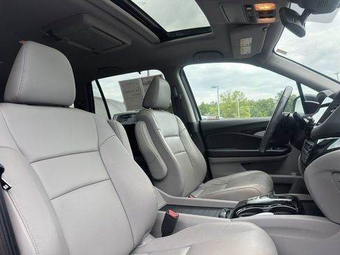 Used 2021 Honda Pilot Touring image 36