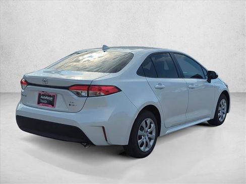 Certified 2026 Toyota Corolla LE FWD image 5