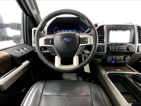 Used 2018 Ford F250 Lariat w/ Lariat Value Package AWD/4WD image 14