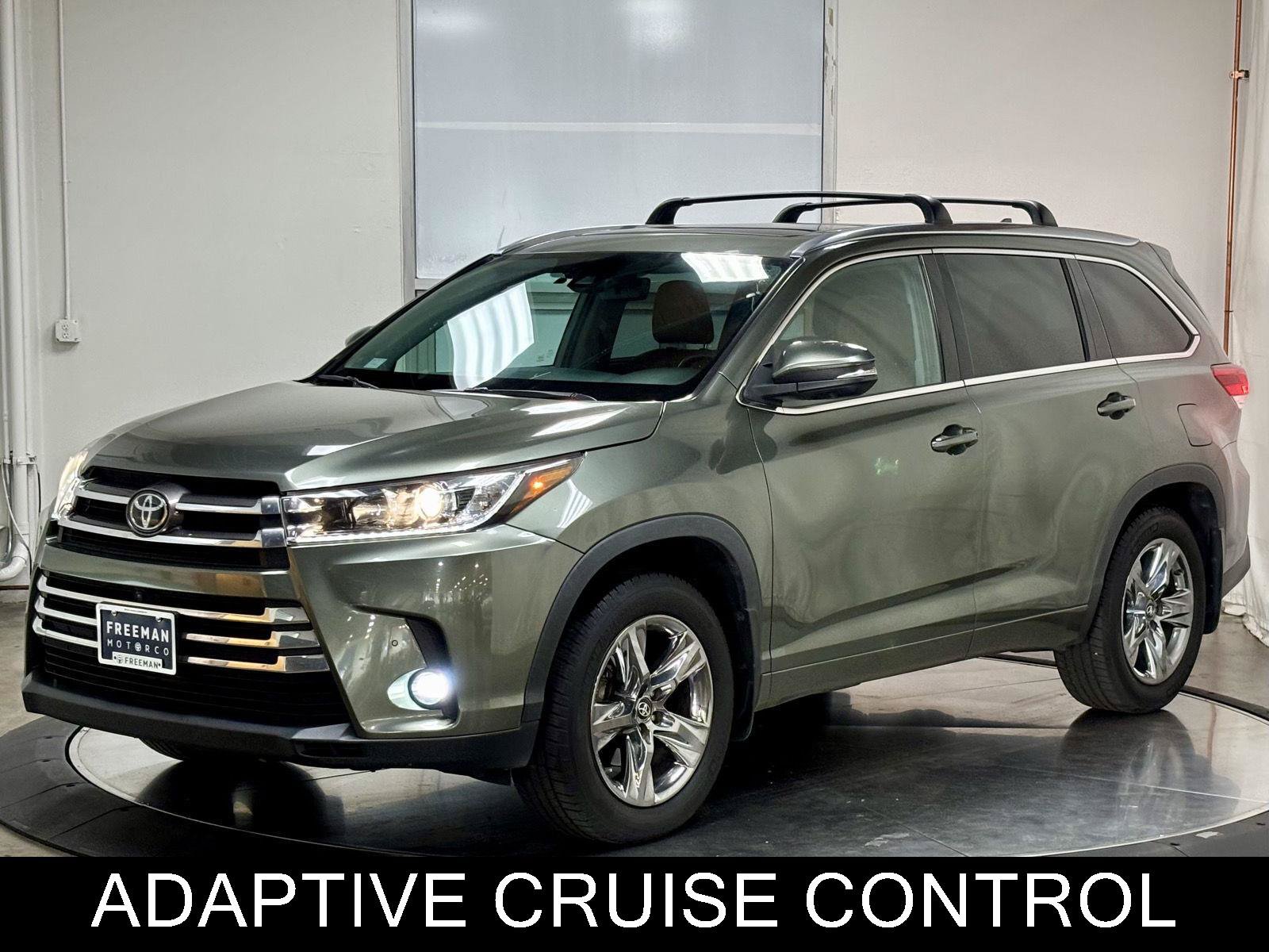Used 2019 Toyota Highlander Limited Platinum AWD/4WD image 4