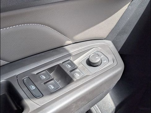 Certified 2023 Volkswagen Atlas SE FWD image 11