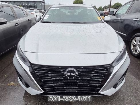 Used 2024 Nissan Altima 2.5 SL FWD image 5