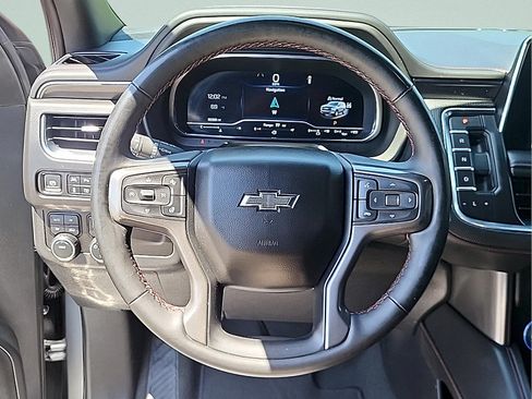 Used 2024 Chevrolet Suburban RST w/ Luxury Package AWD/4WD image 17