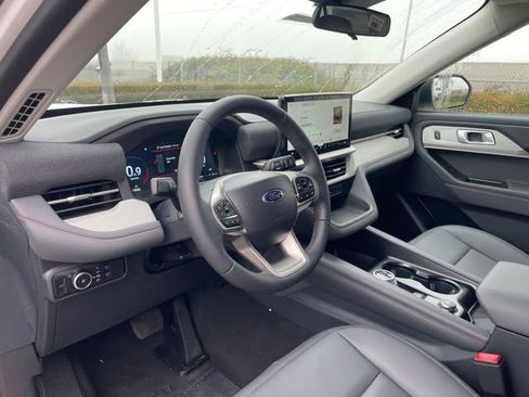 New 2026 Ford Explorer Active w/ Active Comfort Package image 9