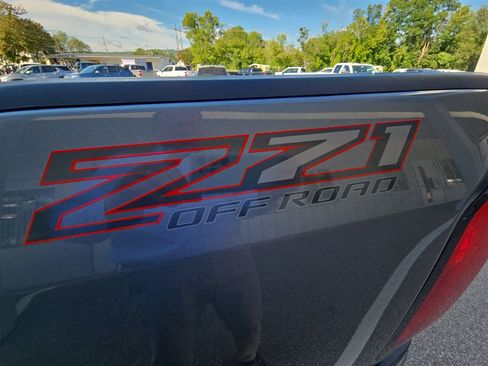 Used 2021 Chevrolet Colorado Z71 AWD/4WD image 28