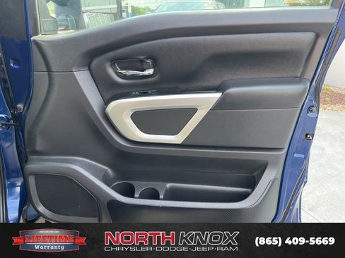 Used 2024 Nissan Titan SV w/ SV Convenience Package AWD/4WD image 26