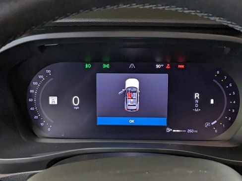 Certified 2024 Volvo XC40 B5 Plus w/ Climate Package AWD/4WD image 15