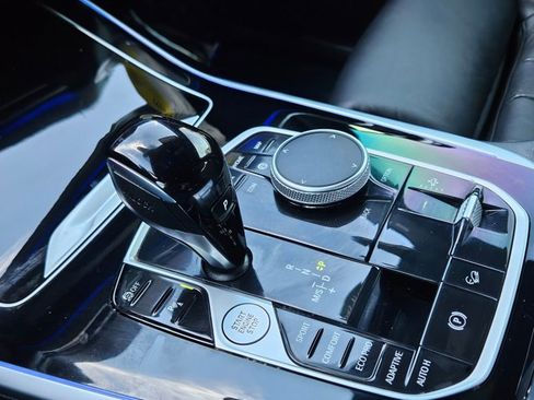 Used 2022 BMW X7 xDrive40i w/ M Sport Package image 12