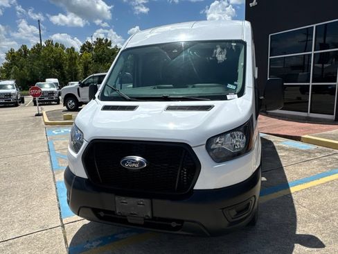 Used 2024 Ford Transit 250 148 Medium Roof RWD image 8