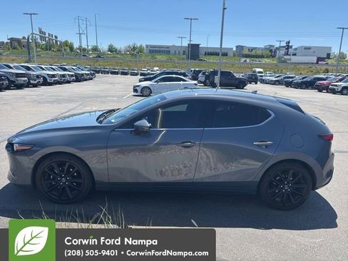 Used 2022 MAZDA MAZDA3 s AWD/4WD image 2