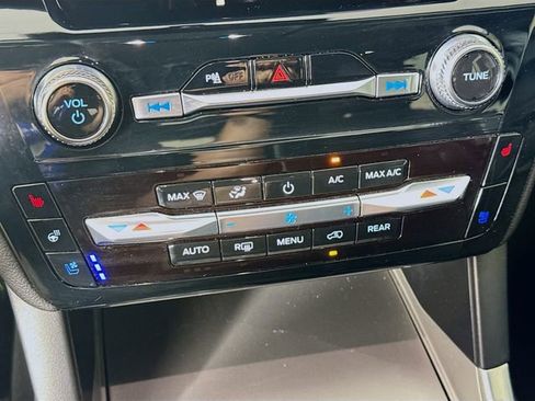 Used 2023 Ford Explorer Limited w/ Equipment Group 301A image 19