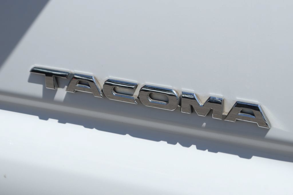 Used 2015 Toyota Tacoma PreRunner w/ TRD Off-Road Package RWD image 44