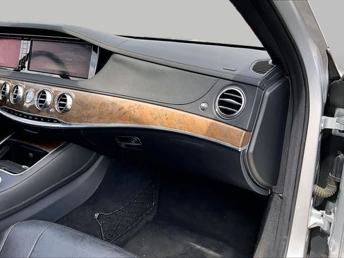 Used 2014 Mercedes-Benz S 550 Sedan image 16
