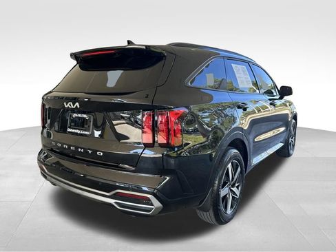 Used 2022 Kia Sorento EX FWD image 3