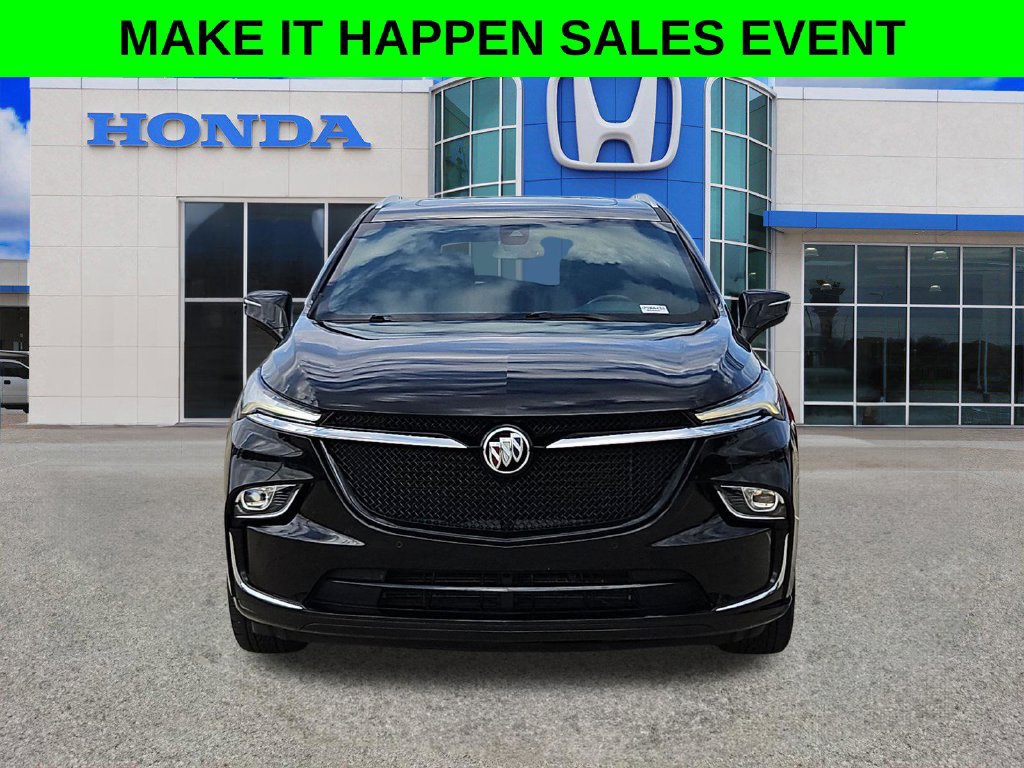 Used 2022 Buick Enclave Essence w/ Experience Buick Package FWD image 8
