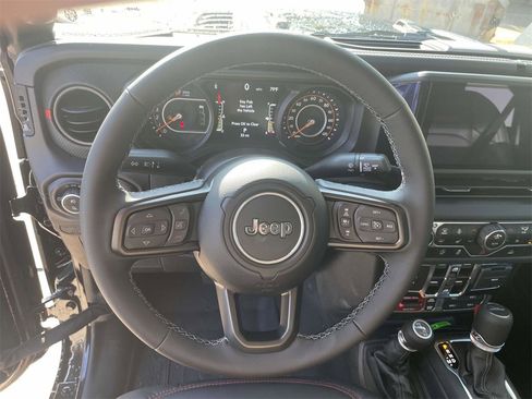 New 2025 Jeep Gladiator Rubicon w/ Convenience Group image 33