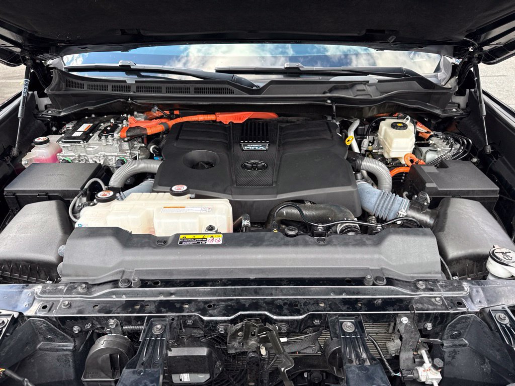 Used 2023 Toyota Sequoia SR5 w/ SR5 Premium Package AWD/4WD image 36