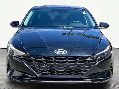 Used 2023 Hyundai Elantra SEL FWD image 3