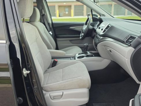 Used 2019 Honda Pilot LX image 8